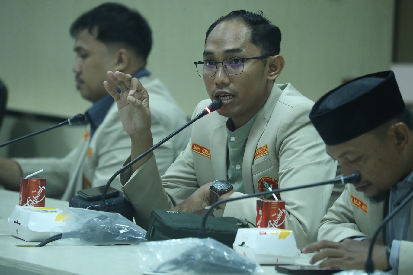 Sikap Kaum Muslimin Menyikapi Tahun Baru Masehi 2026 : Antara Aqidah, Syariah dan Etika Sosial